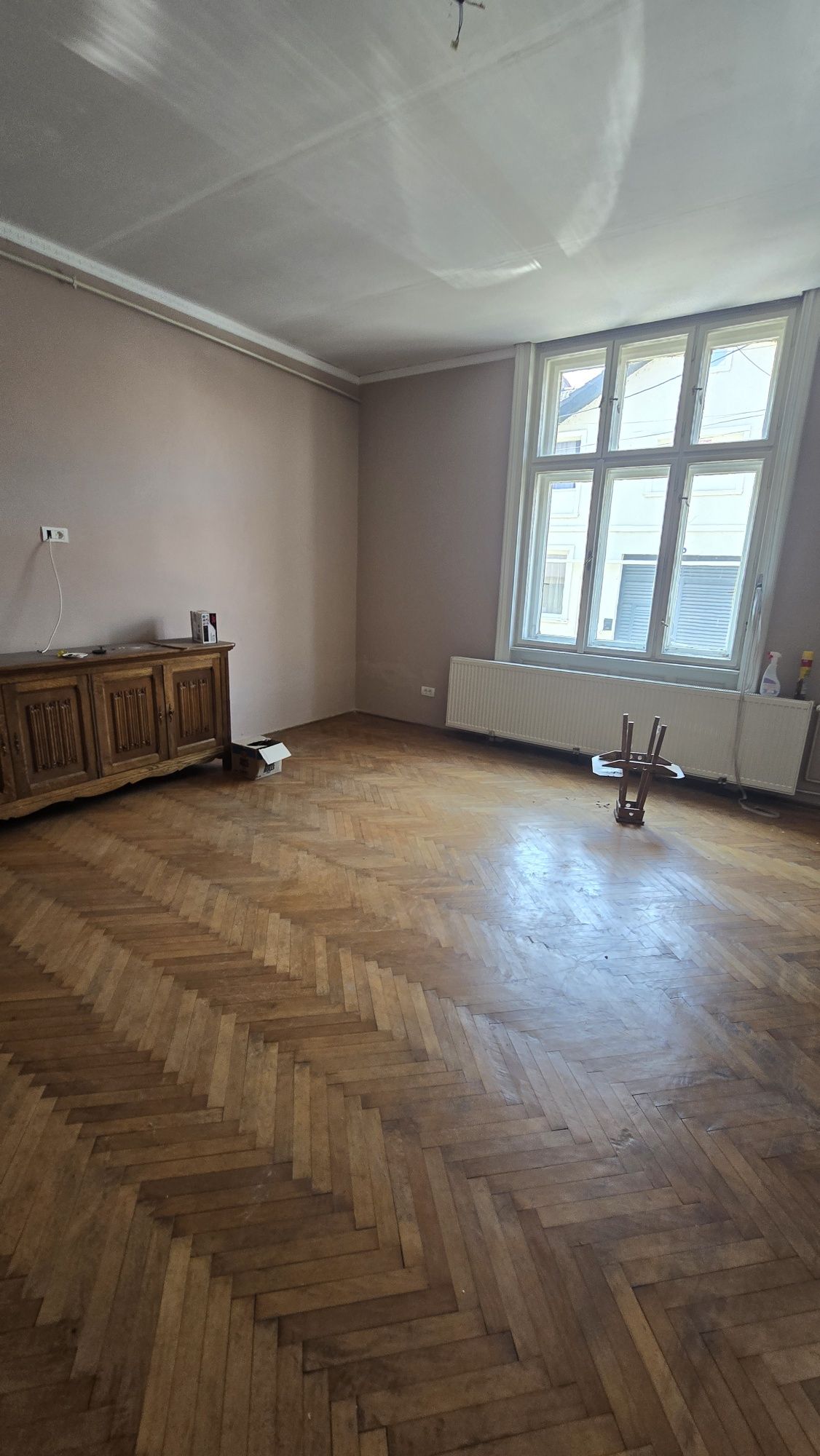 Vand apartament 2 camere(la casa),Lugoj, centru