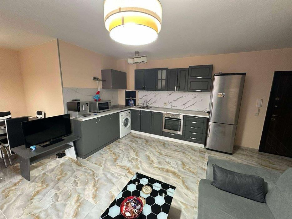 Дава се под наем Тристаен апартамент в София, Малинова долина - 98 кв.м за 900 € - Снимка #2