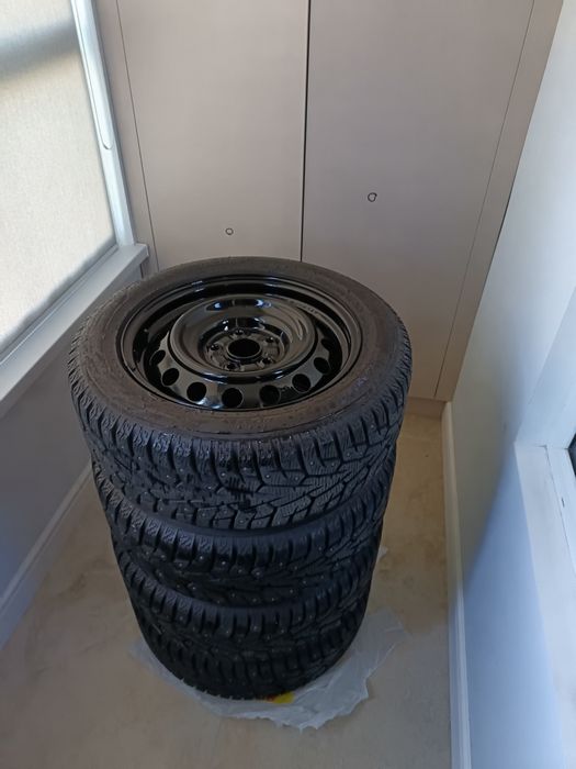 Yokohama Ice Guard зимние шипованные шины R16 205/55 с родными дисками