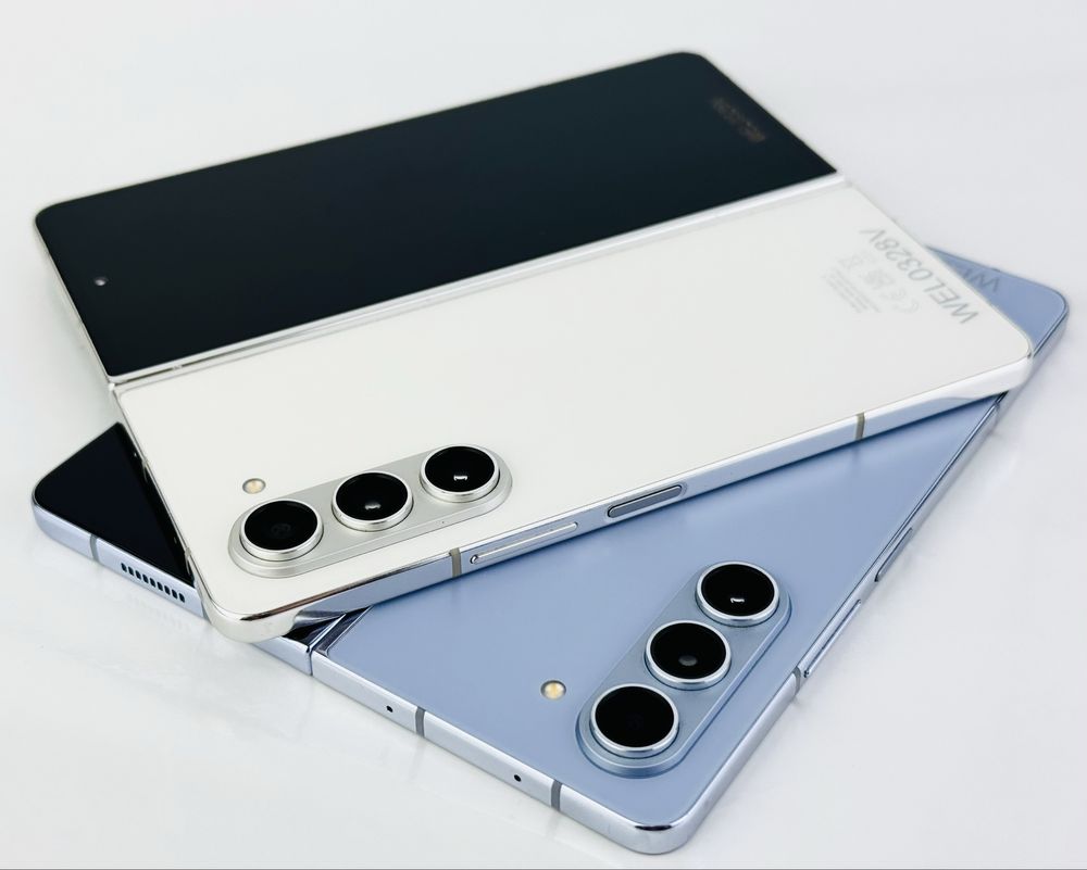 Samsung Galaxy Z Fold 5 256GB 12RAM Begie / Blue Перфектен! Гаранция