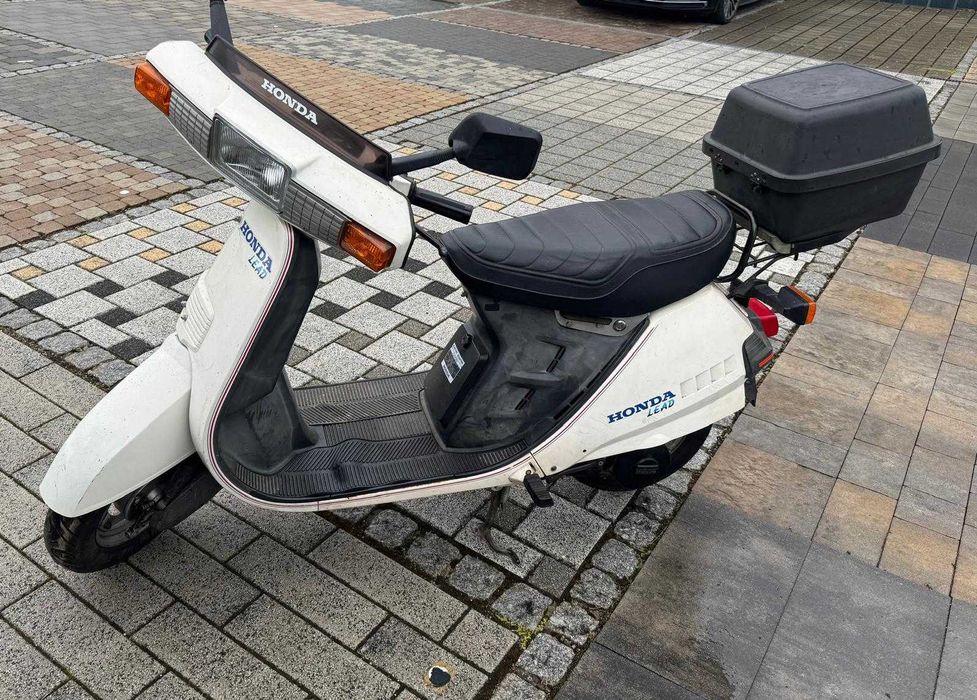 Scuter Honda Lead motor 49 cc