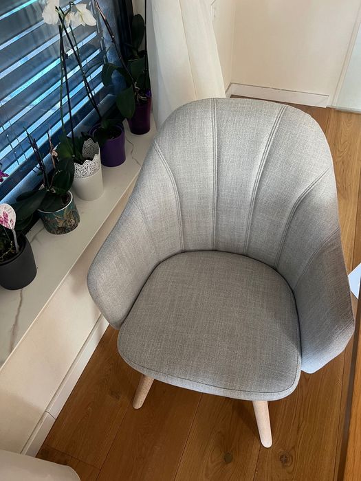 Столове 6 бр нови поръчкова дамаска