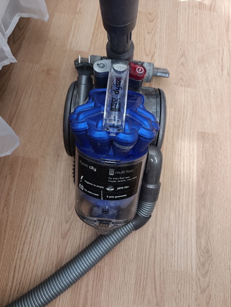 Прахосмукачка Dyson