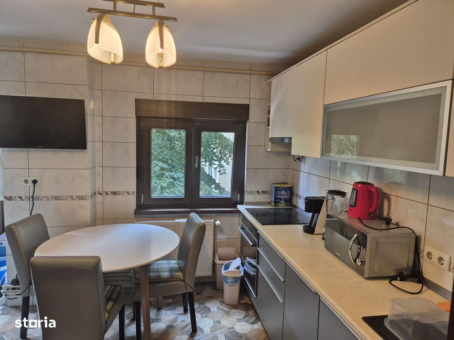 Apartament 3 camere Posta Veche et.2