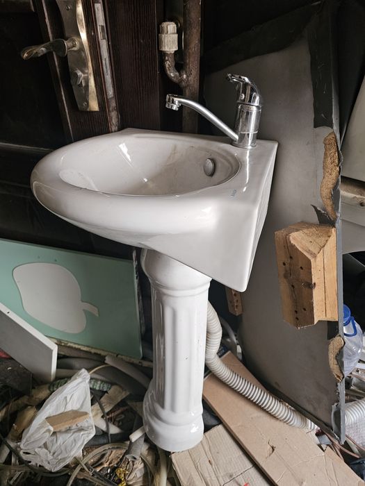 Срочно продам компактный  раквина + сместитель целый идеальным состоян