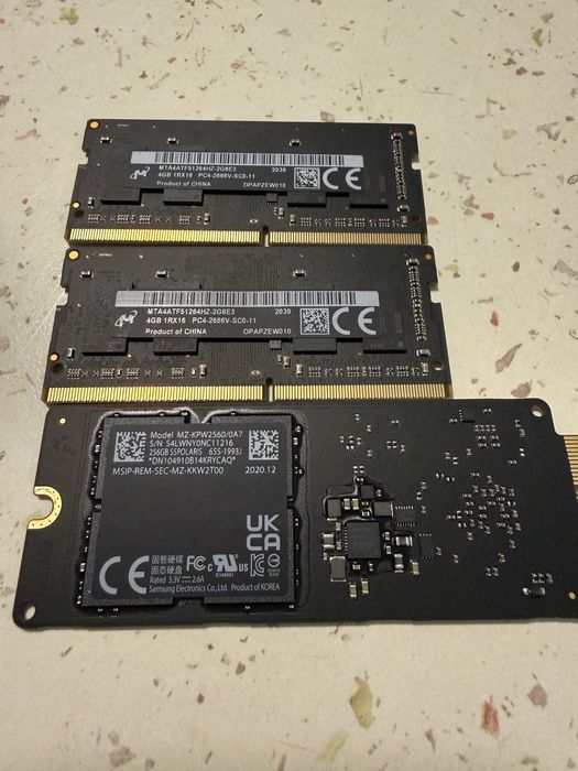 SSD OEM 256 plus memorie ram 8 giga
