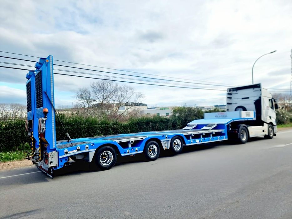 Trailer 3 Axe Extensibil cu Alveole