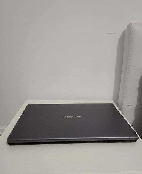 Laptop ASUS VivoBook 15 X512DK  la Cutie