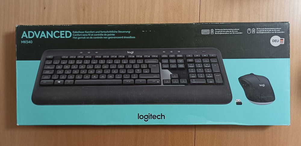 Клавиатура с мишка Logitech Advanced MK540
