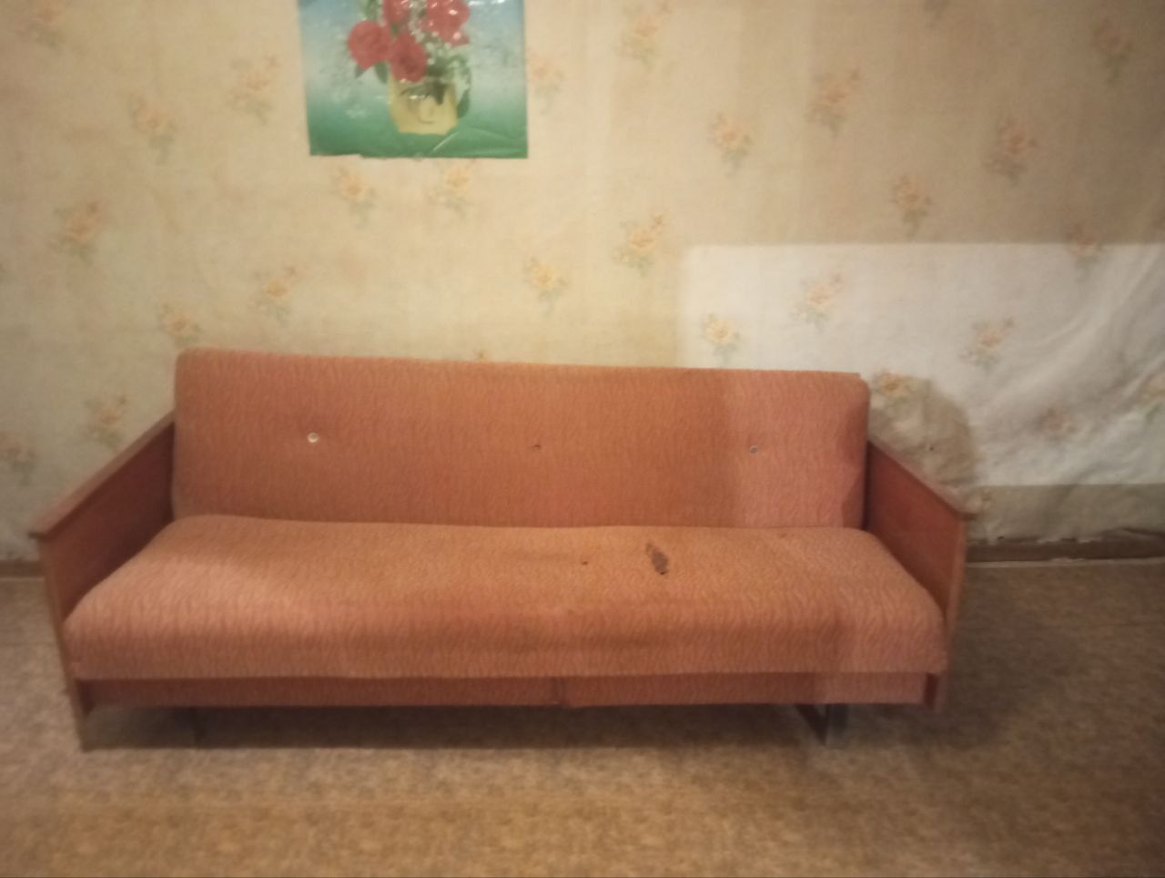 Mebellar sotiladi narxini telefon orqali kelishamiz