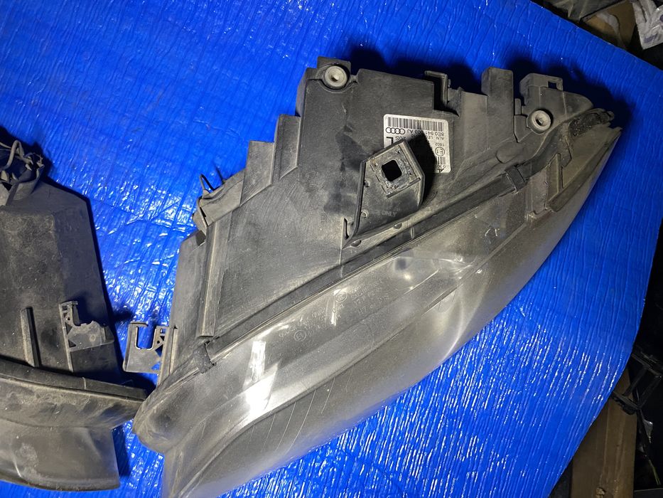 Far Audi A4 B7 2004 - 2007 faruri stanga dreapta