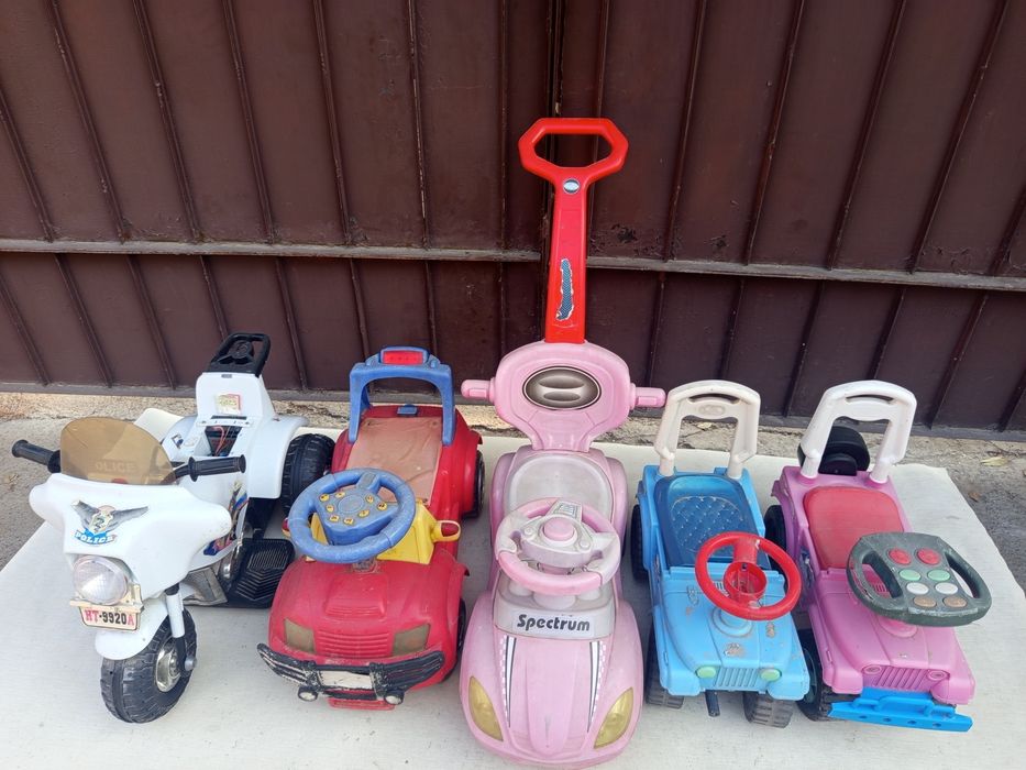 Толокар - машинка детский .