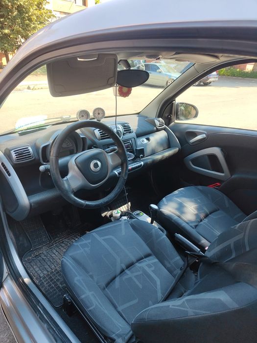 Vând Smart fortwoo MHD 1.0 benzina