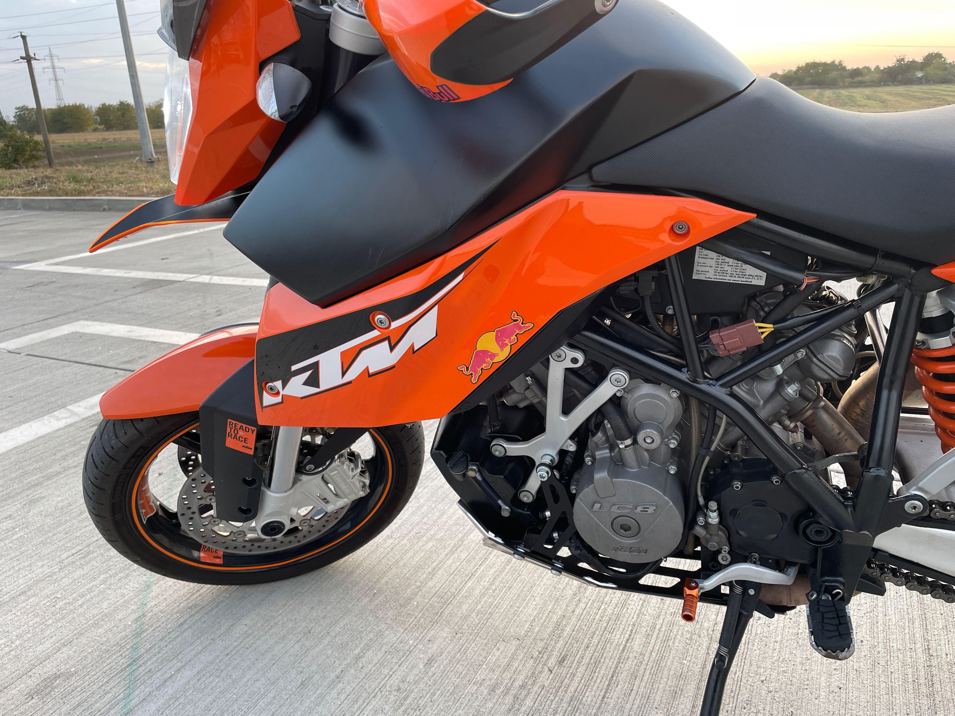 KTM 990 Supermoto