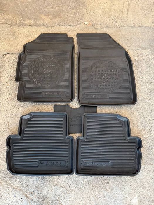 Продаются коврики для Спарка