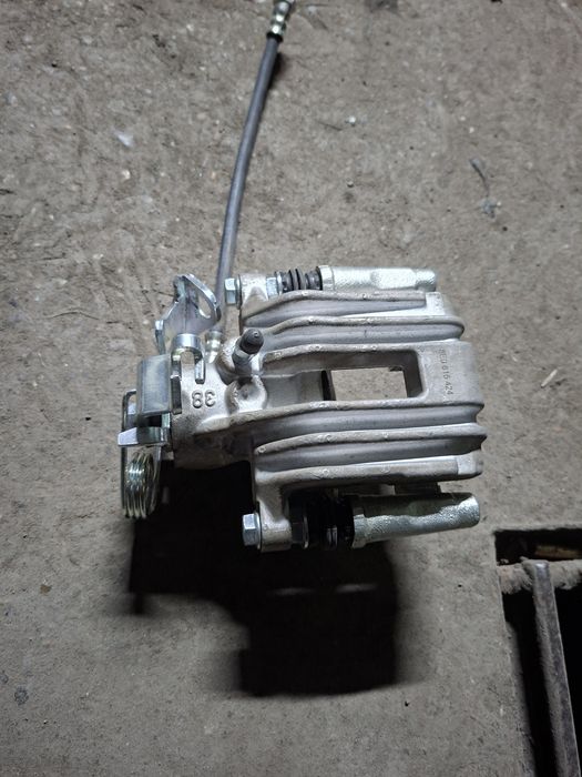 Продам супорта а6 с5