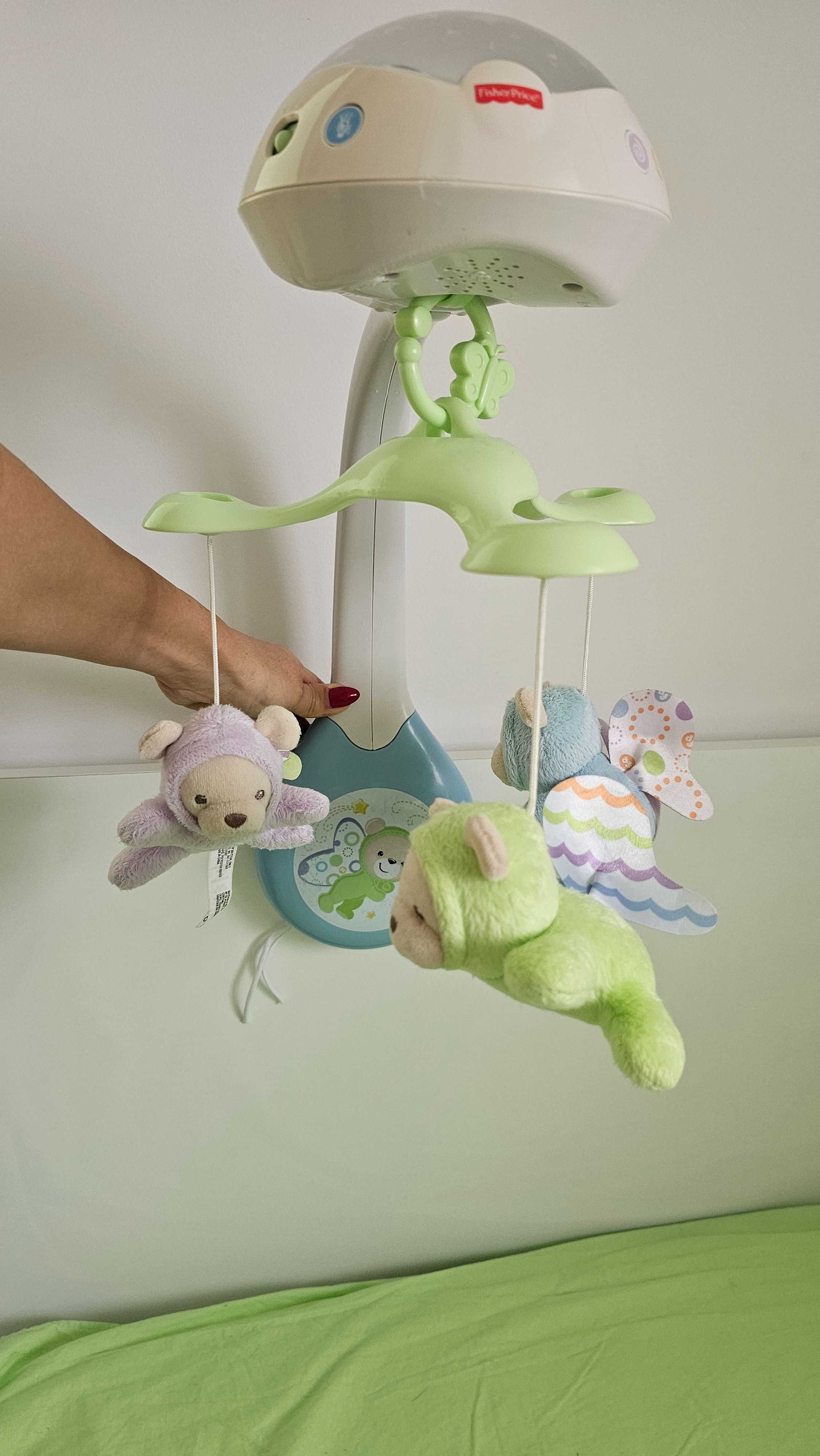 Музикална въртележка - проектор за кошара Fisher price мечета пеперуди
