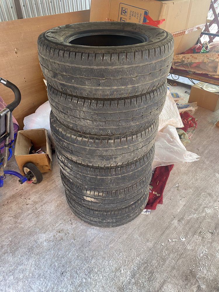 Продам зимние шины Toyo 215/70R15C, 6шт