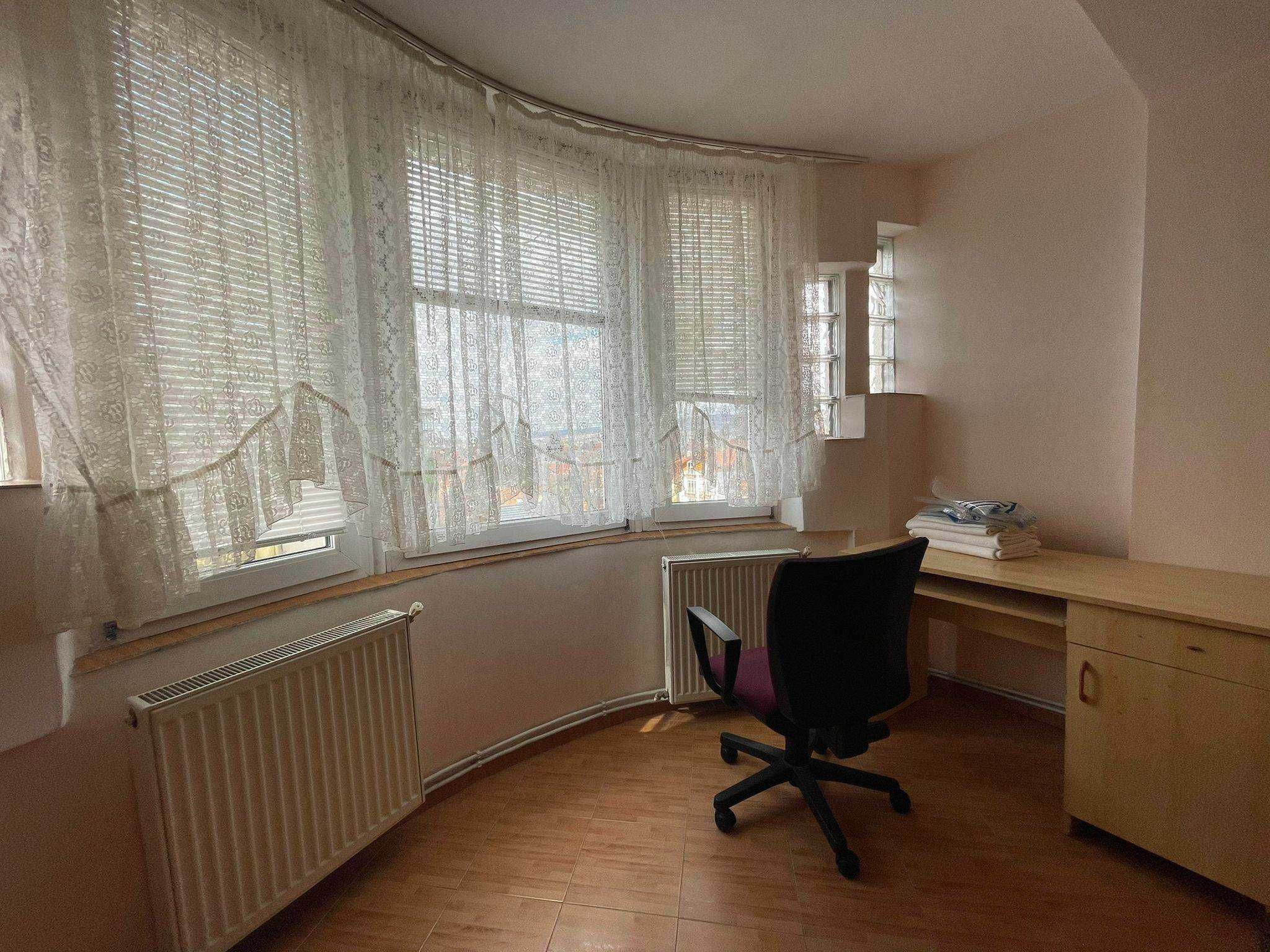 Inchriez apartament in Cluj Napoca zona  Titulescu