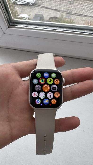 Продам Apple watch 9 45mm
