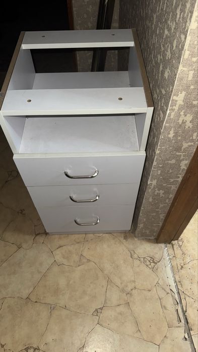 продам маникюрный столик