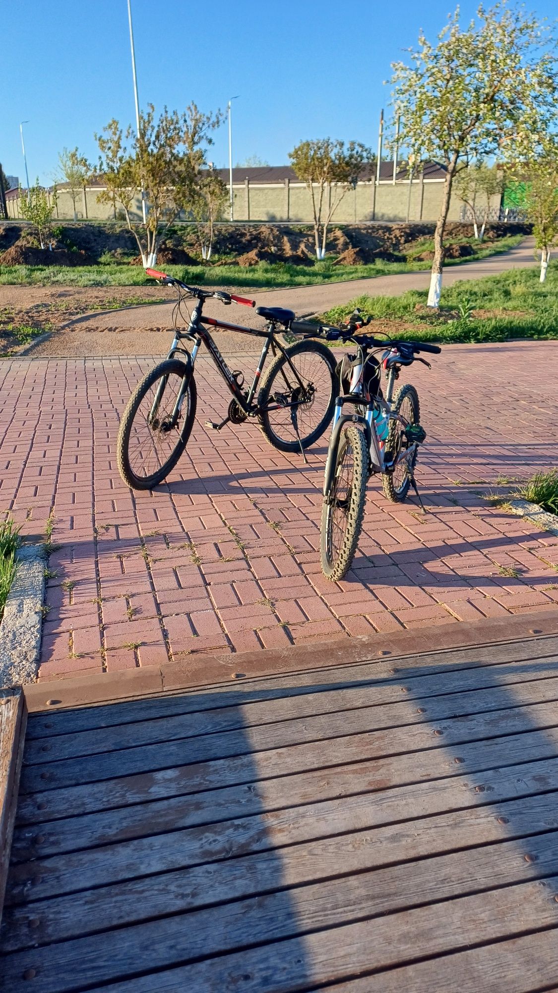 Продается велосипед 2 шт