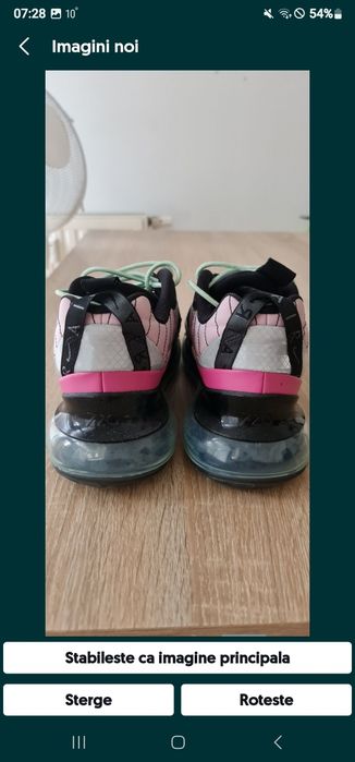 Nike Air Max 720-818