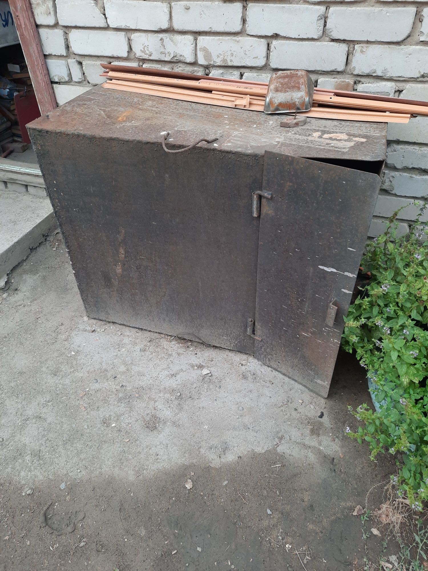 Продам бак под душ