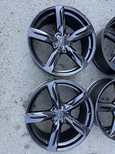 20цола Audi Ауди 4бр Оригинални
