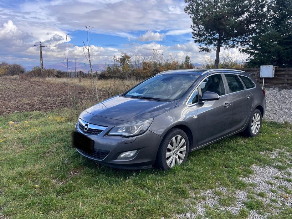 Opel Astra J 2012