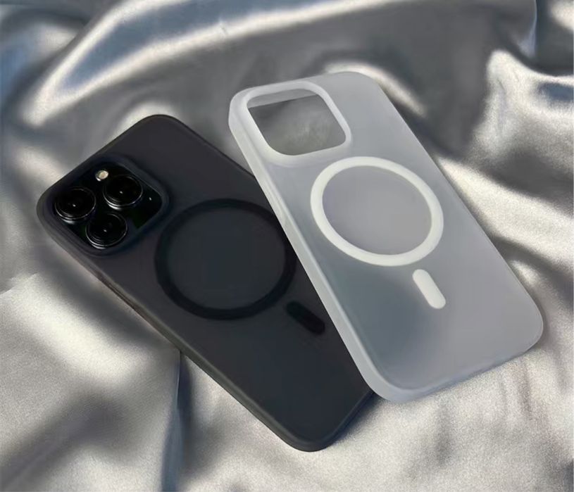 Iphone 15 16 PRO MAX PLUS - Husa Silicon Magsafe Mata Alba / Fumurie