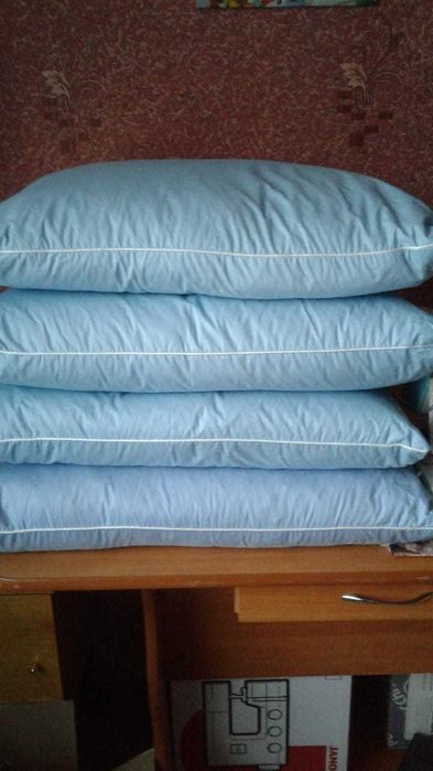 Продам 4 подушки новые, пух гусиный.Фирма Каригус.11 000 за одну.