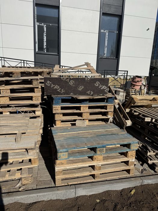 Продам поддоны по 1000 тг