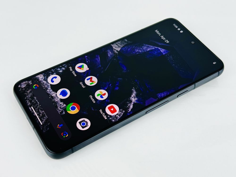 НОВ! Google Pixel 8 5G 128GB 8RAM Obsidian Black 2г. Гаранция!