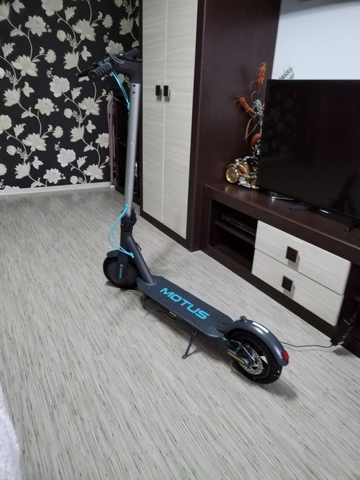 Trotinetă Electrică ( MOTUS) motor 350w =30km autonomie