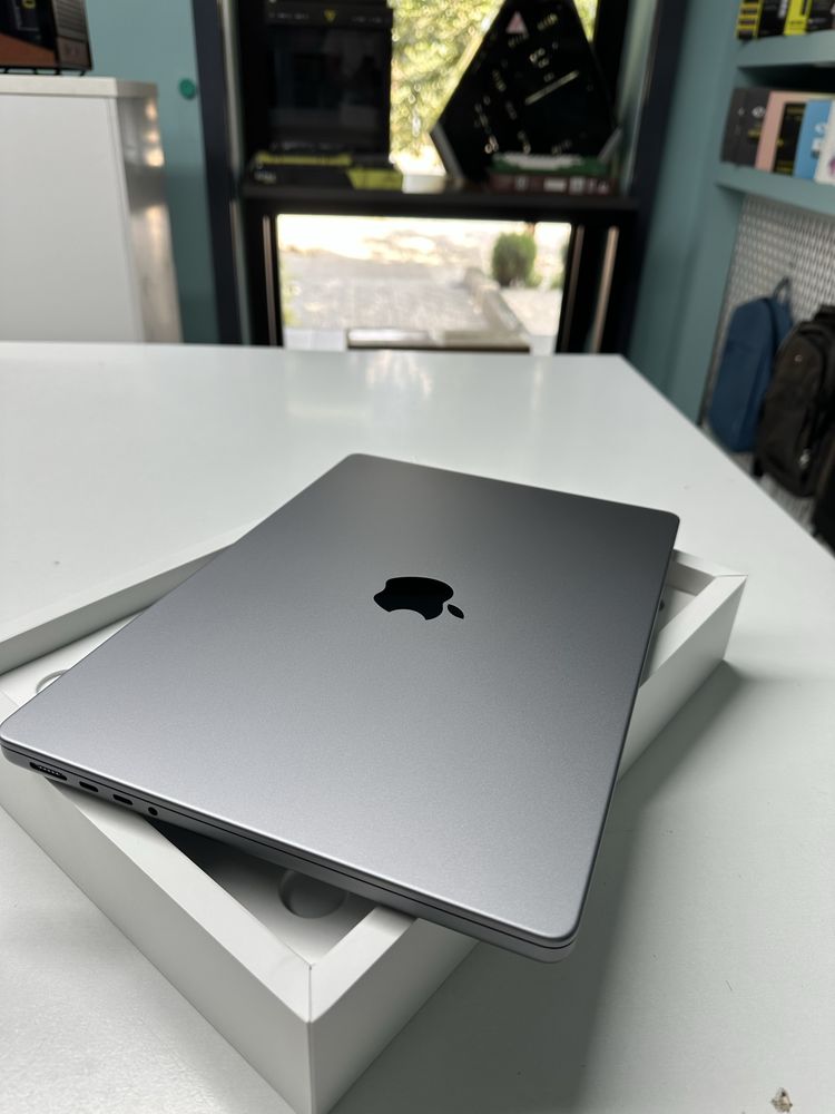 MacBook pro 14