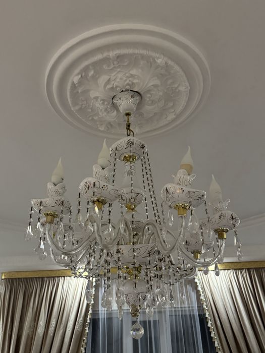 Люстра фарфорывий