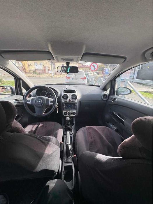 Opel corsa 1.3 dtci Coupe