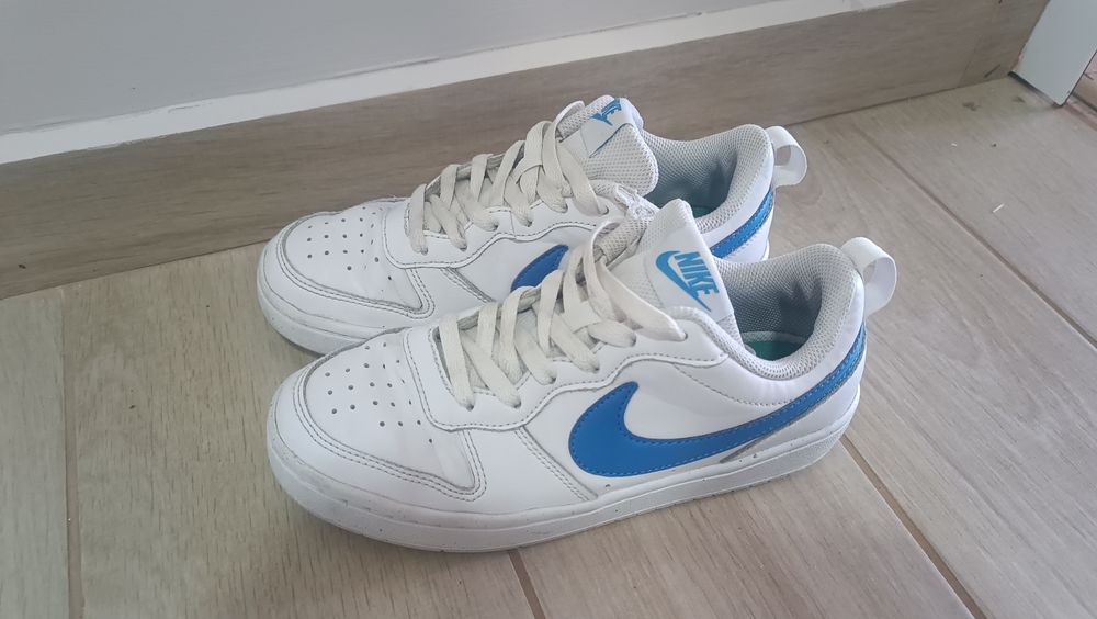 Маратонки NIKE 36.5