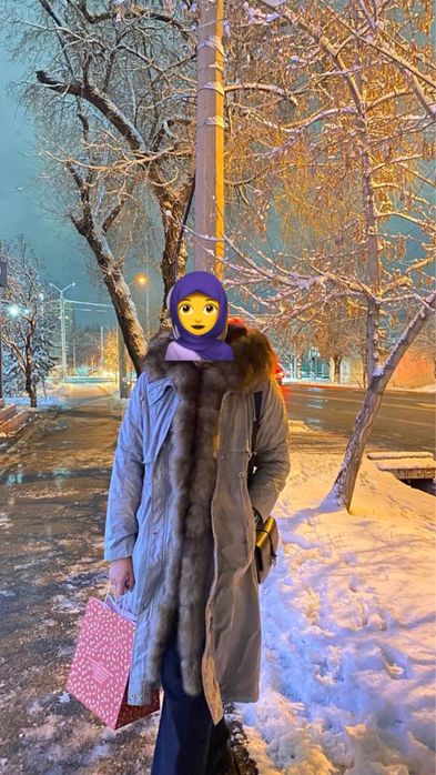 Женский куртка в отличным состояние