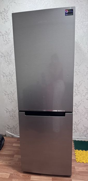 Продам холодильник Samsung