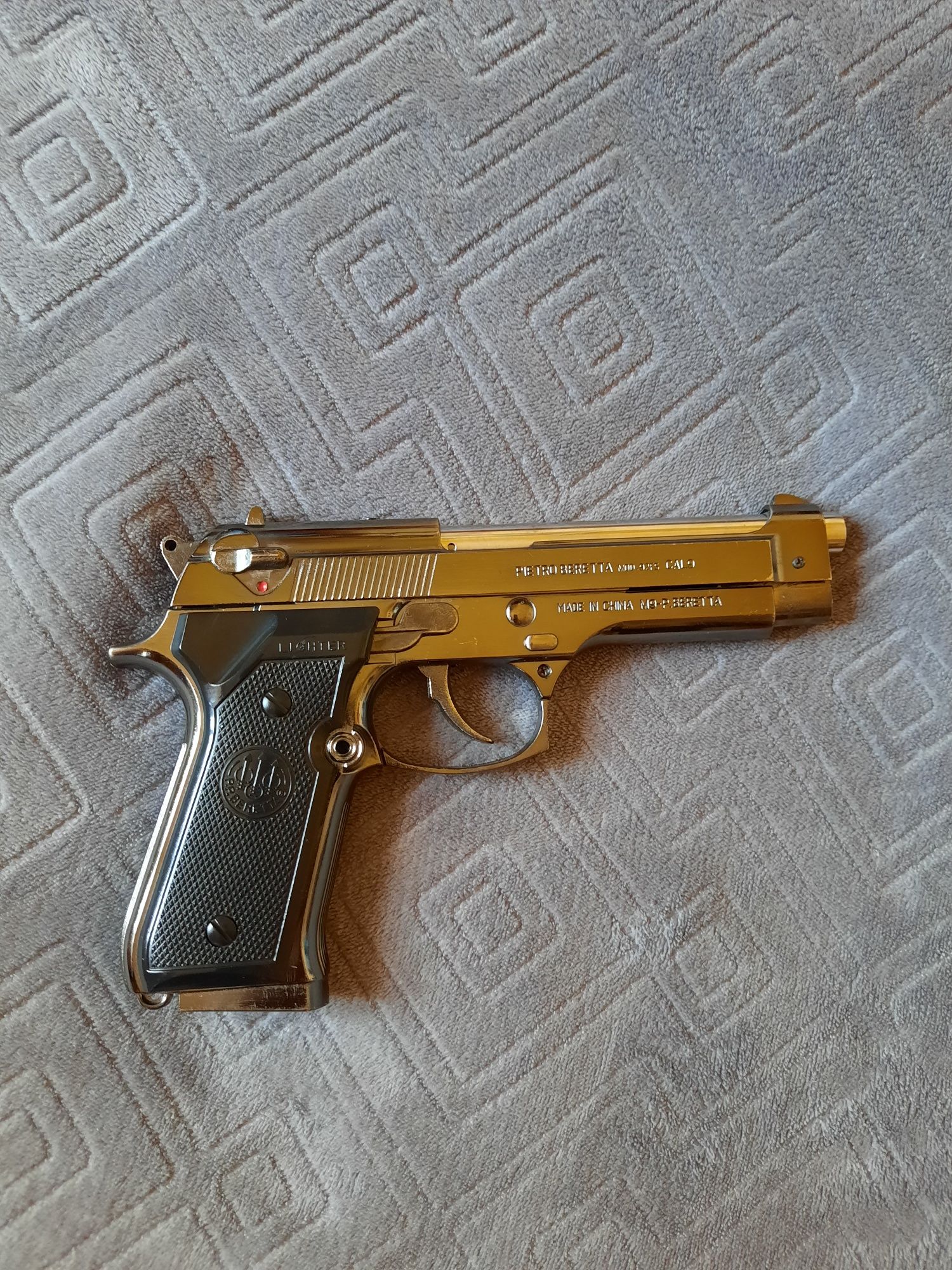 Bricheta pistol Beretta