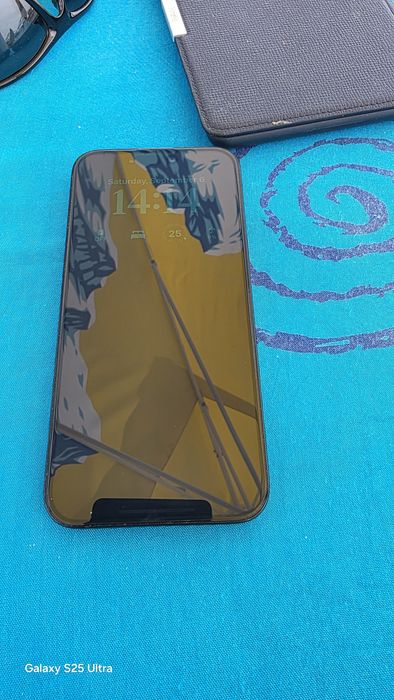 Vand iphone 15 pro max,256gb,varianta rara cu dual sim fizic.