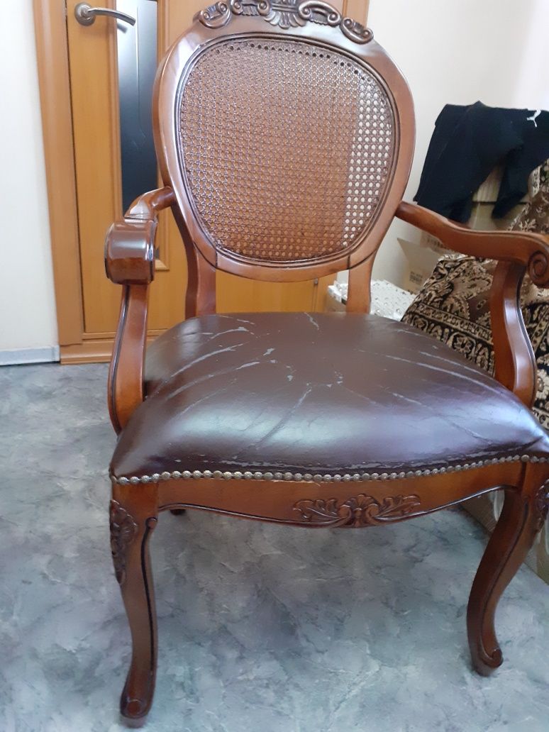 Продам кресла старинные эксклюзивные