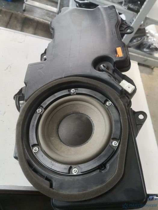 Tun bass JAGUAR XF (CC9_, X250) [ 2008 - 2015 ] Jbl OEM 8946004401a