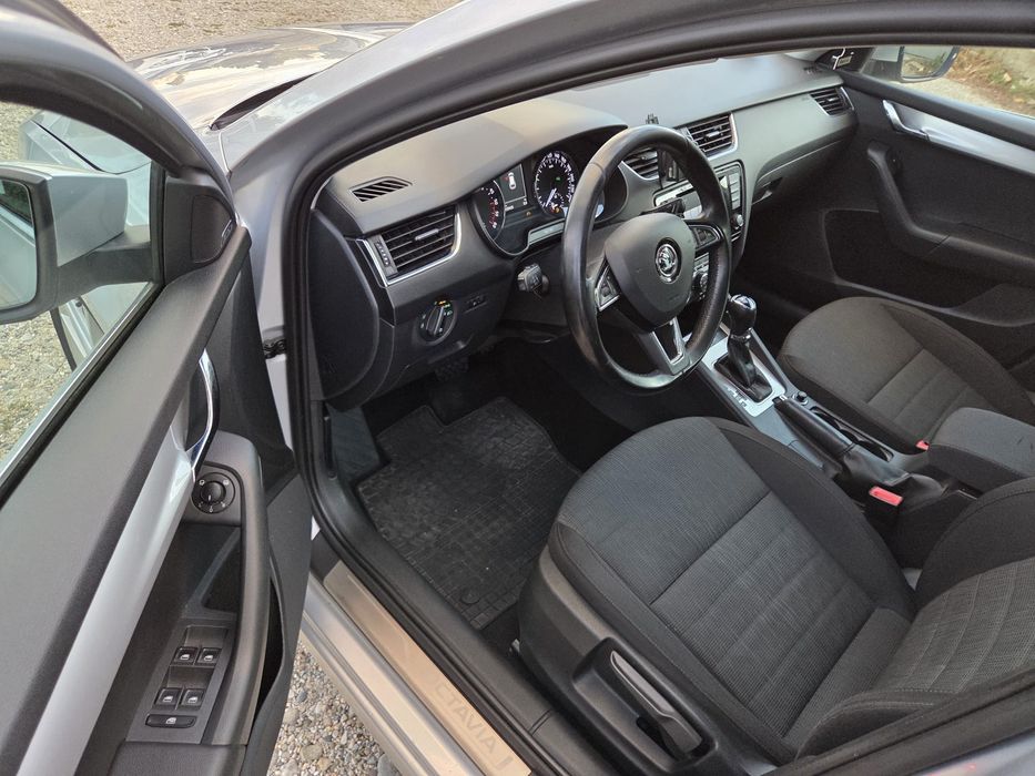 Škoda Octavia 3, 2014~E5, 2.0d 150 CP/DSG/Klima/Senz park/Line assist