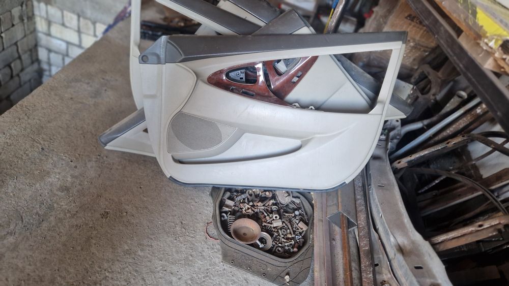 Toyota camry 40 обшивка дверей
