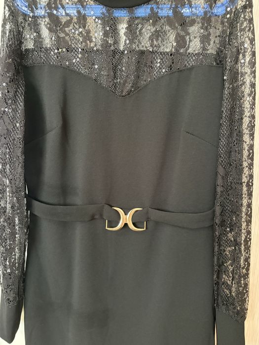 Черна дамска рокля с коланче