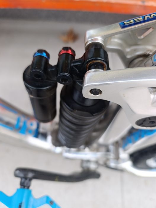 Планински велосипед Мекица GIANT GLORY за скачане. 26/M.