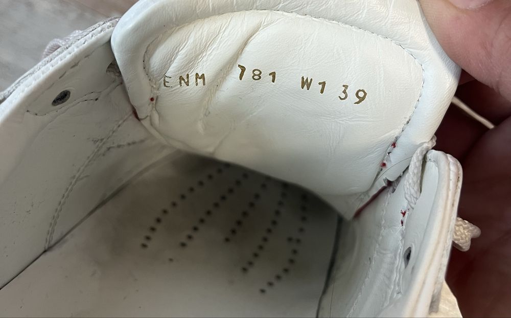 Valentino Garavani 39 н